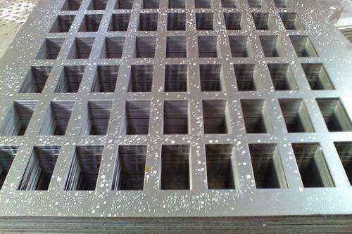 不銹鋼洞洞板原材料有哪些