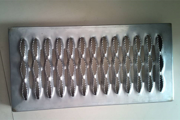 鱷魚嘴踏步板價格是多少